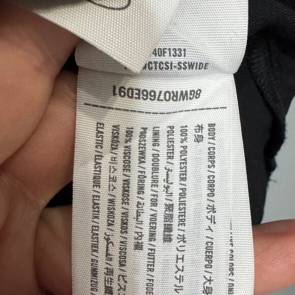 ABERCROMBIE & FITCH puff sleeve top in black size S - Picture 7 of 7